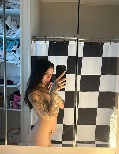 lolaslands onlyfans nude content