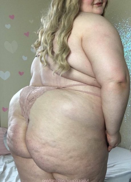 misspizzaslut only fans nude leaks