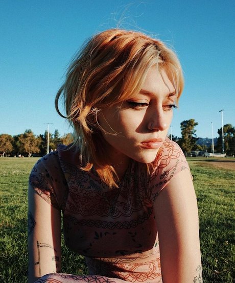 no panties onlyfans sexy nude render