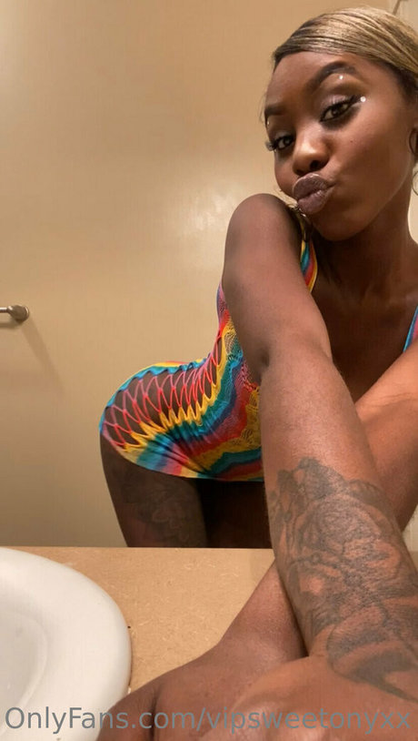 vipsweetonyxx porn onlyfans