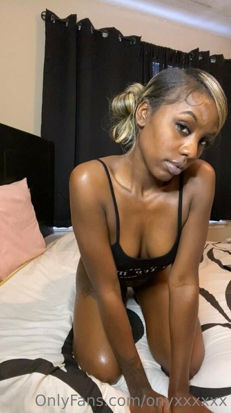onyxxxxxx onlyfans pics