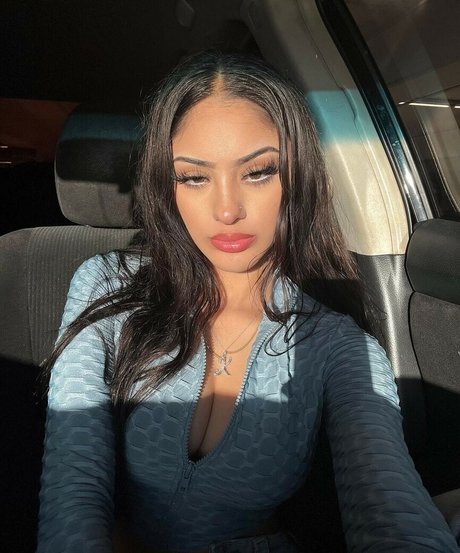 katiiebaeb onlyfans strip tease