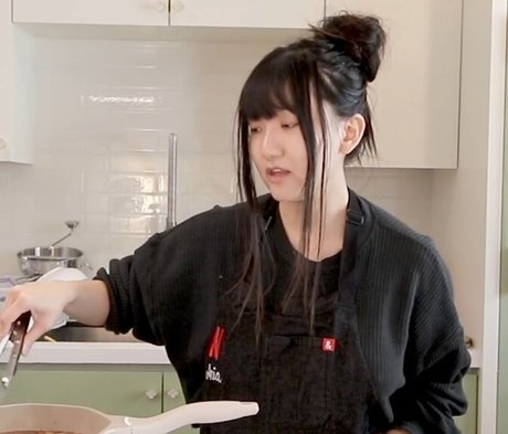 Aria Saki onlyfans gratis