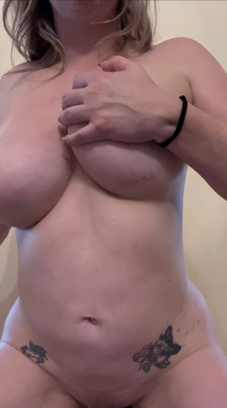 Satin Silk leaks only fans