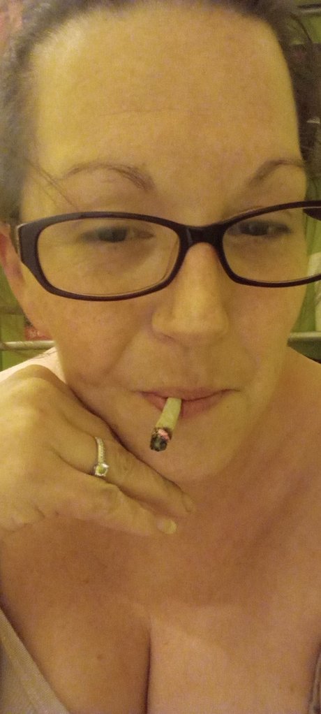 BakedAfMariah nsfw onlyfans