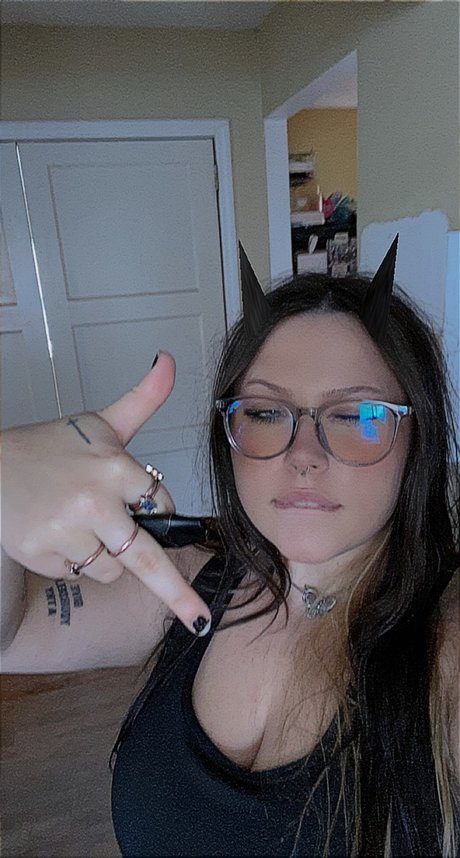 Lynzie nude onlyfans leaked