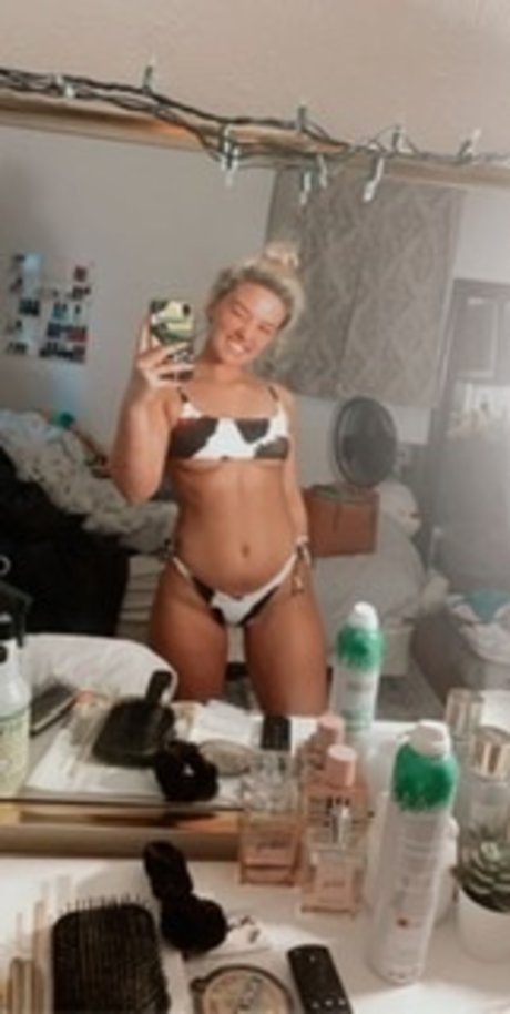 Sassy Girl_ naked on onlyfans