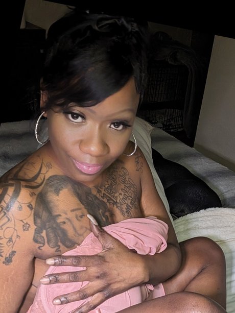 Black and aged to perfection Ms Sasha_ naked onlyfans leak