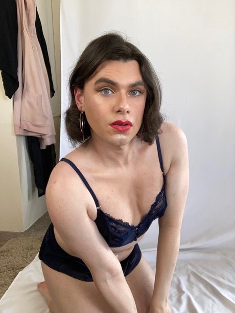 Sara Pinku only fans