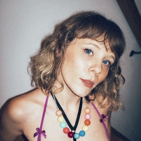 Sarah LOVES SEXTING_ leaked onlyfans nudes