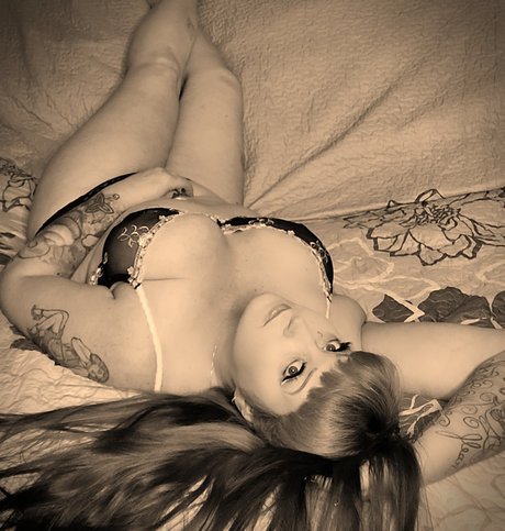 Sapphire Star_ onlyfans content type