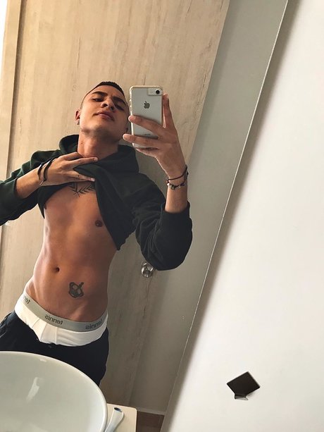 santiago pulgarin onlyfans porn