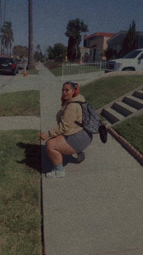 SUNNY SMILES naked only fans