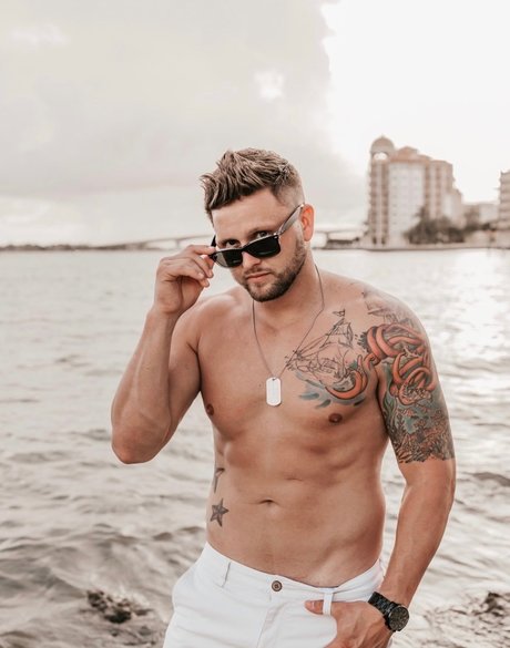 _guy nextdoor_ onlyfans model