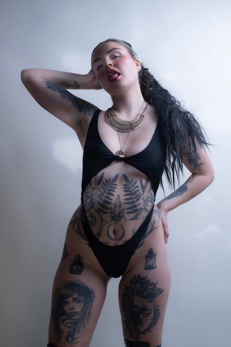 La Sainte Puritaine xxx onlyfans