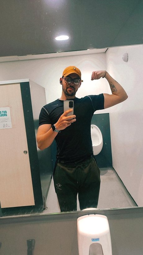 Latino Gold_ ass onlyfans