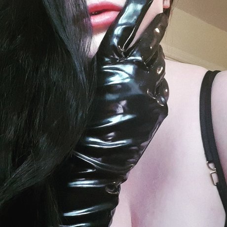 _Mistress Sadie Whiplash_ is on onlyfans