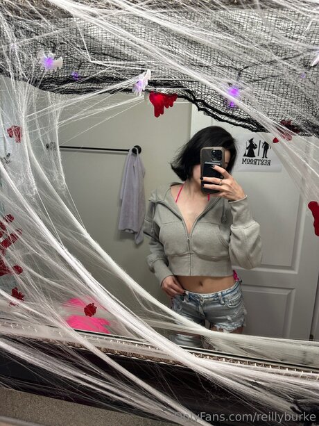 Reilly Burke strip onlyfans