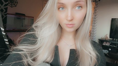 _SavannahBaby_ onlyfans picture