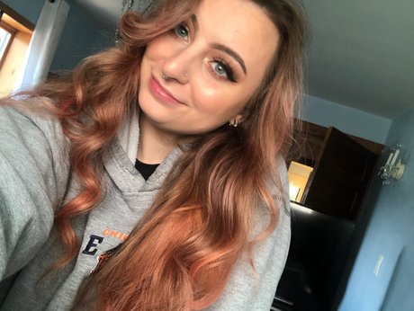 Sausha Solice sexy onlyfans