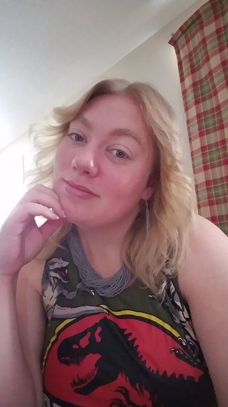 XoXo Loreli onlyfans leak naked