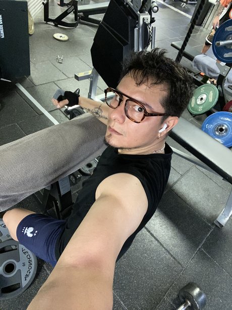 Victor LoHer onlyfans leaked pics