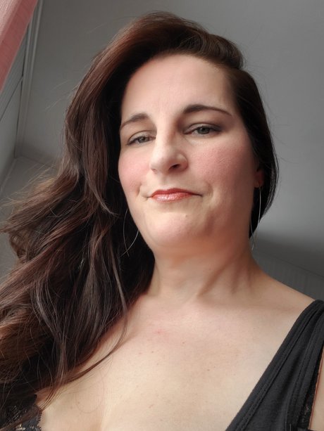 Felon Fatale onlyfans free content