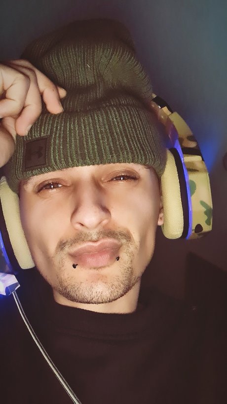 YourCashSir onlyfans strip