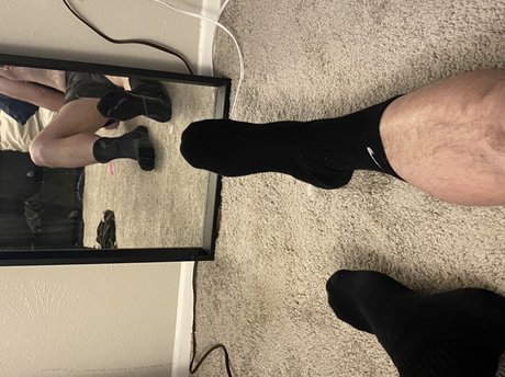 OtterFeet onlyfans images