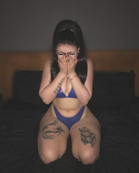 Enya_ onlyfans strip