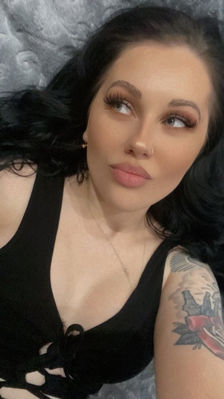 Only yours truly onlyfans model images