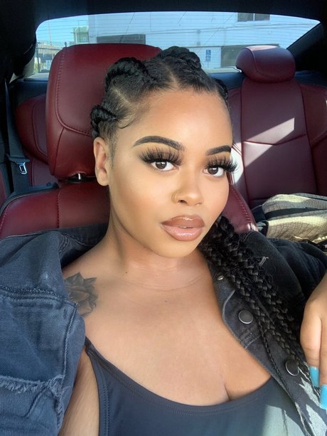 Starr Baby onlyfans boobs