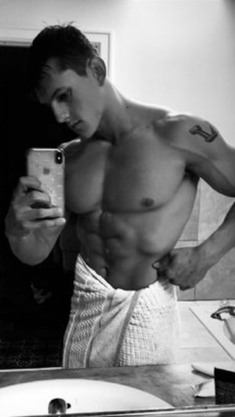 Itallionstallion_ onlyfans free