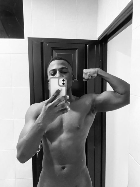 Yampier cuero onlyfans strip