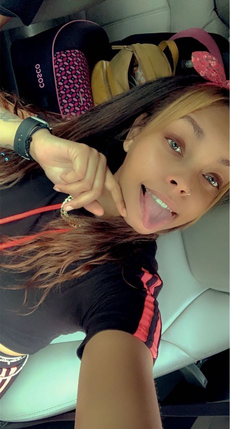 Tinkk Tinkk nude porn onlyfans