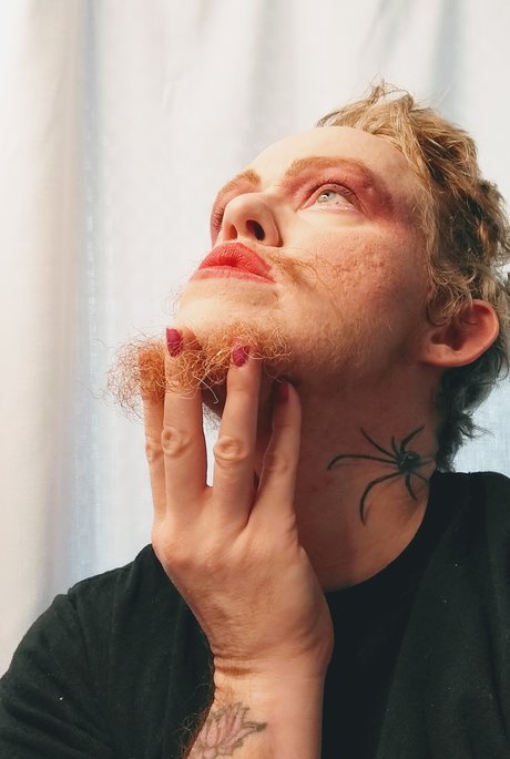 GregoreErotic Trans Man SW only fans nude leaks