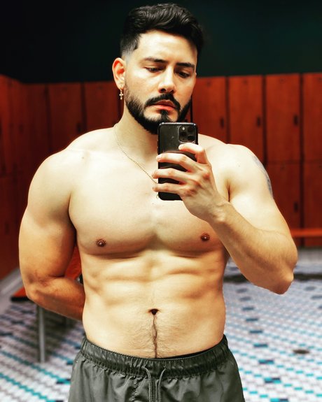 Richie Valentine onlyfans leaks naked