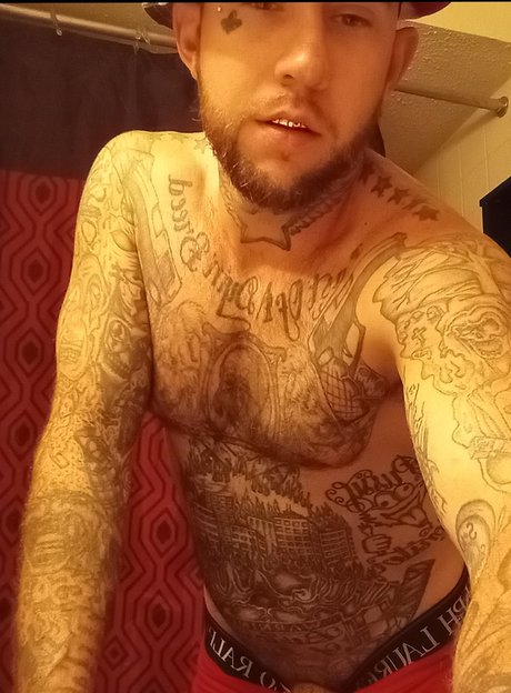 Rob_ leaks only fans