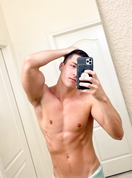 Tristan Hunter onlyfans naked