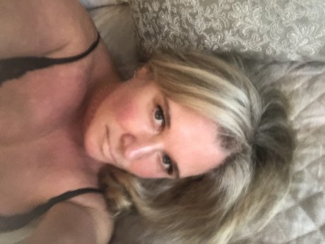 BustyBeth onlyfans sex