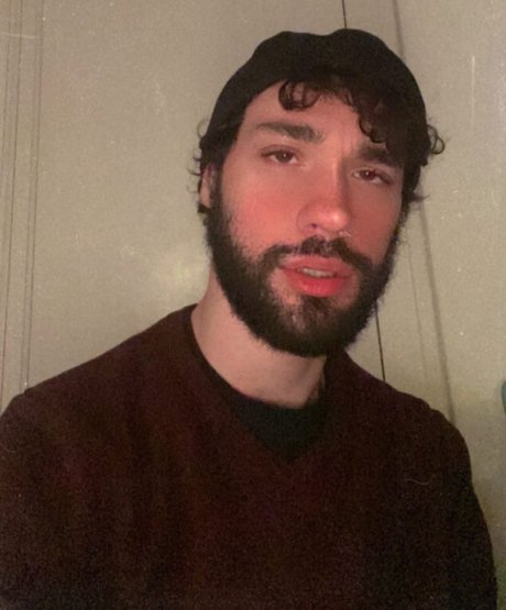 Troy Leon en onlyfans