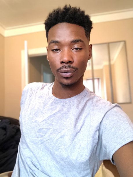 TreyDukes onlyfans striptease