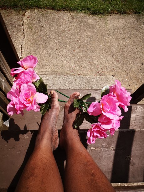 TheFeetGoddess onlyfans posts