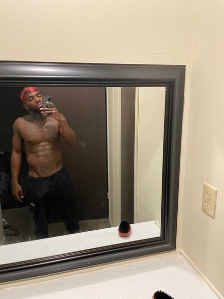 Iamtylerw_ onlyfans public photos