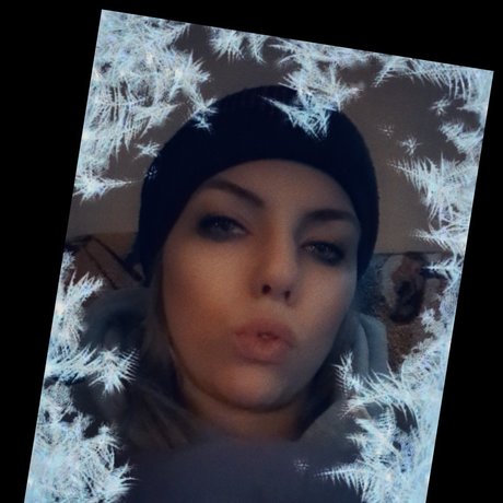 Scarlette s Web_ onlyfans leaked.