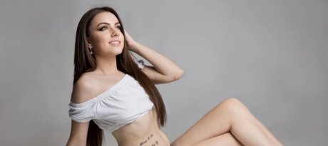 Nadia L new onlyfans leaks