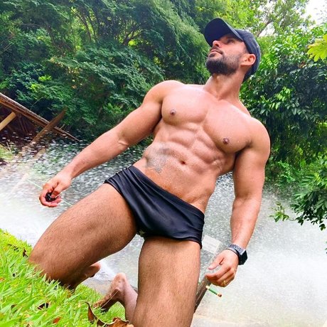 Romullo Px onlyfans nude