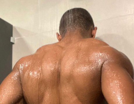 Enzo_ onlyfans naked pics