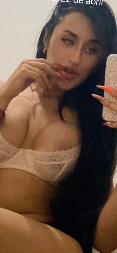 La mal portada onlyfans model photos