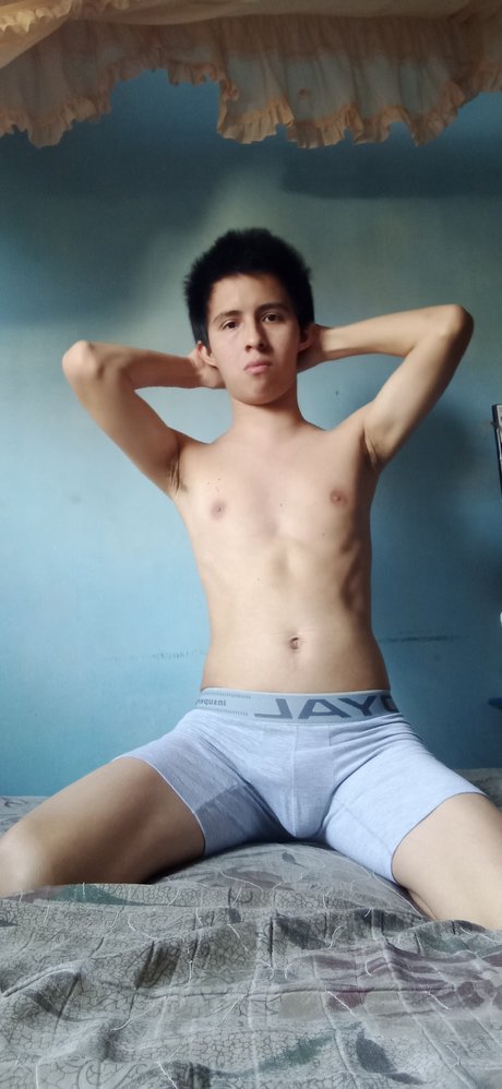 Rompefantasma3000 onlyfans pics